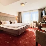 Ξενοδοχείο Hotel-restaurant Vier Linden Στάντε