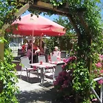 Hotel-restaurant Vier Linden Ξενοδοχείο