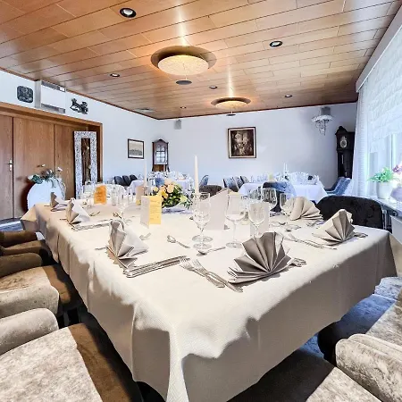 Hotel-restaurant Vier Linden 3*