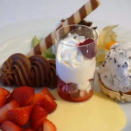 Отель Hotel-restaurant Vier Linden Штаде